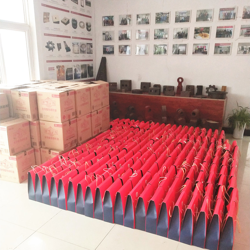 迎中秋，發(fā)禮品！洛陽遠(yuǎn)見祝大家中秋節(jié)快樂！